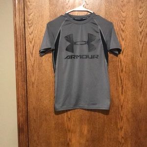 Boy’s Under Armour tee shirt